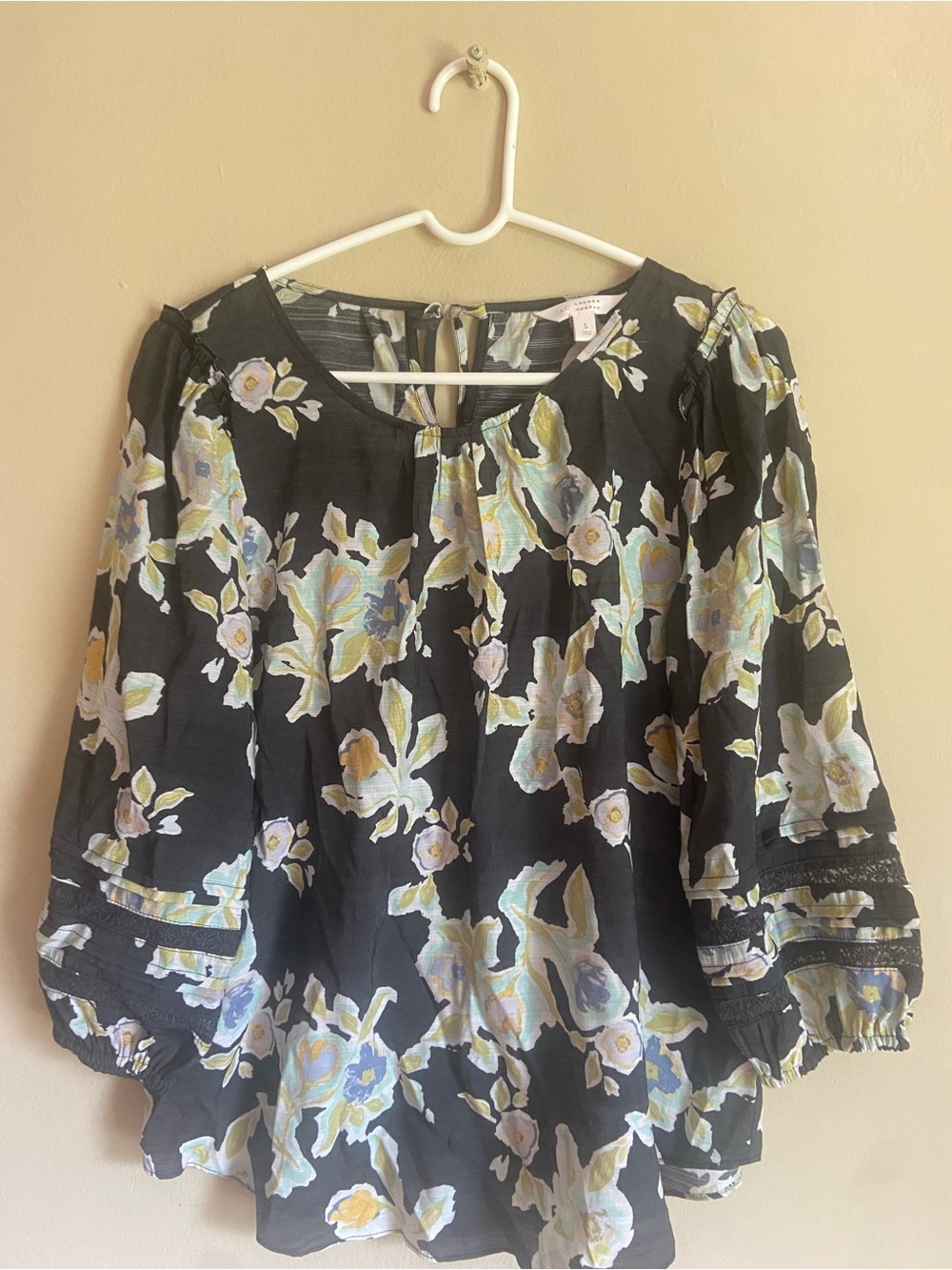 Lauren Conrad Bohemian Grandmacore Tomato Girl Black Floral Peasant Tunic Blouse